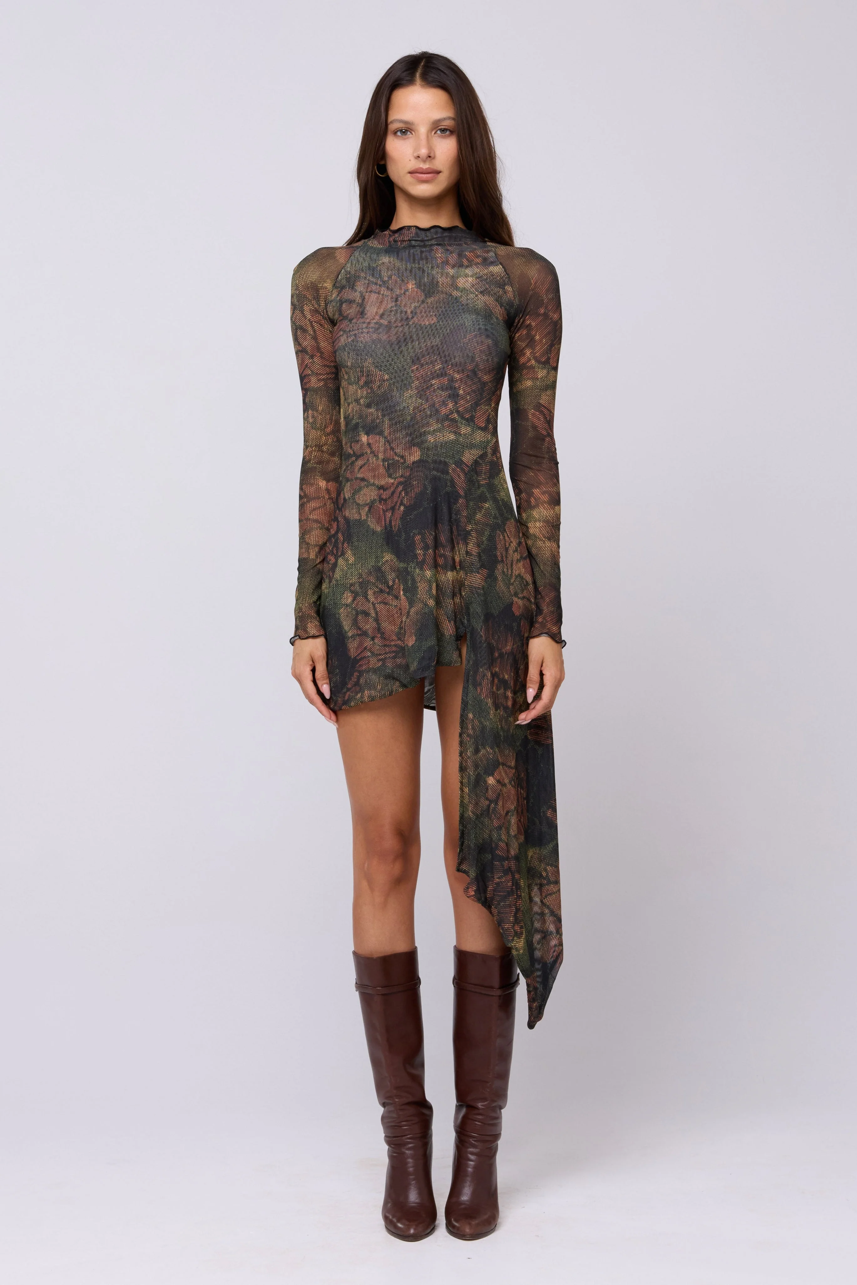 Suzanne Mini in Autumn - Image 4